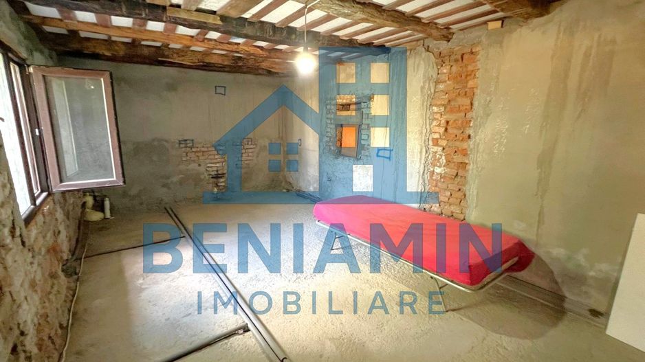 Casa La tara-Renovata partial -Teren 1000mp-Dolj -Rate -Disponibila - Poză 4