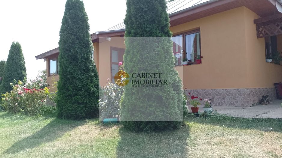 Casă de vacanță modernă cu teren generos –15min de Tecuci - Poză 1