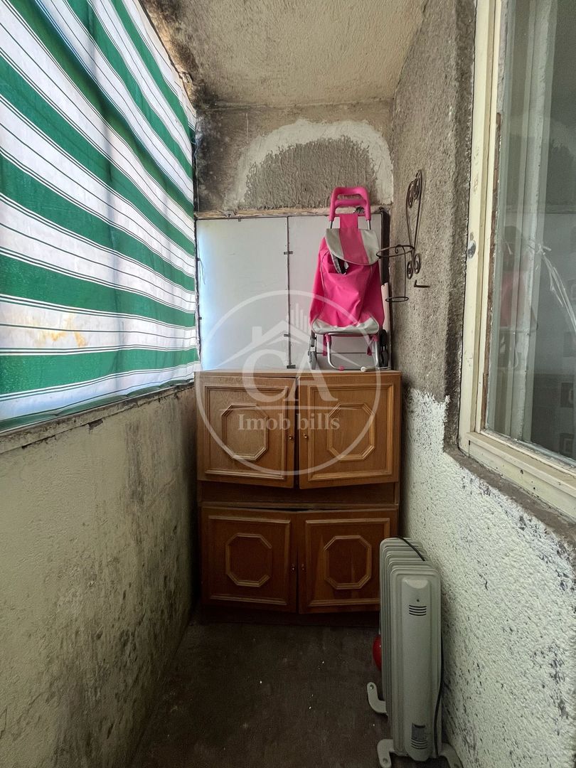 Apartament cu 3 camere de vânzare în zona Rogerius, Oradea - Poză 11