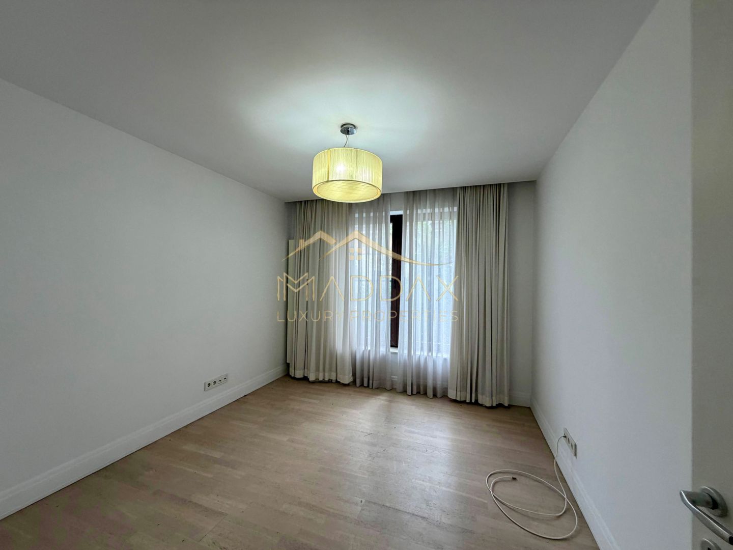 Vila cu 9 camere *900 teren* & piscina privata // Pipera - Poză 18