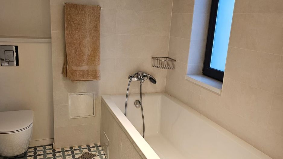 Duplex luxos 3 camere, 130 mp, complet mobilat pretabil birou - Poză 23