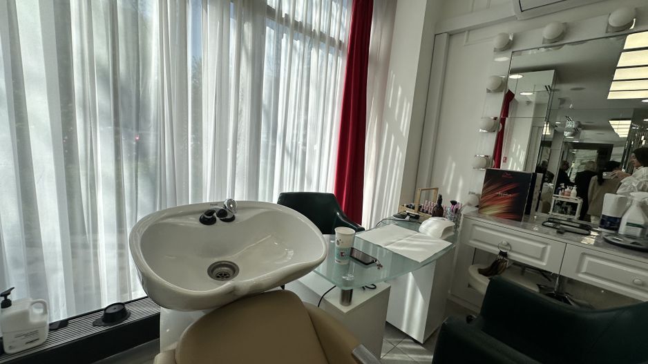INCHIRIERE SALON HERASTRAU I UTILAT MOBILAT COMPLET - Poză 7