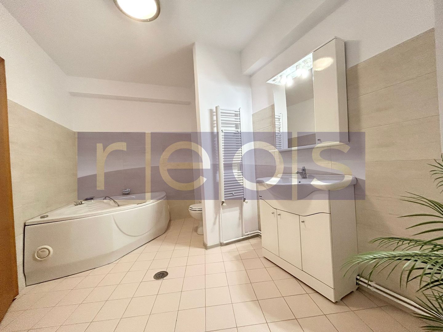 ÎNCHIRIERE 3 CAMERE | 160 MP | CARTIERUL FRANCEZ | GARAJ INDIVIDUAL | LUX - Poză 12