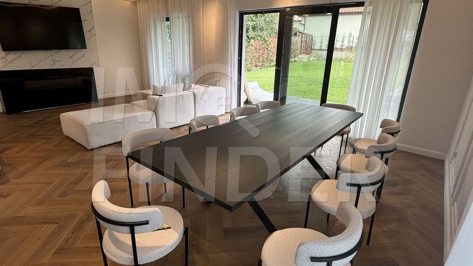 Vanzare vila smart cu piscina, strada privata,  A  Muresanu - Poză 1