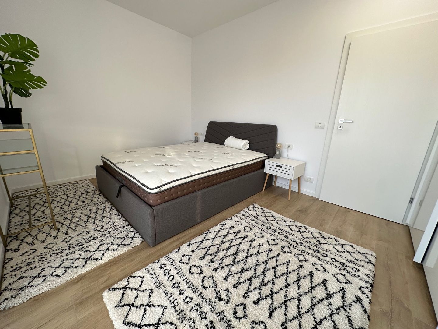 Apartament la prima inchiriere - Poză 17
