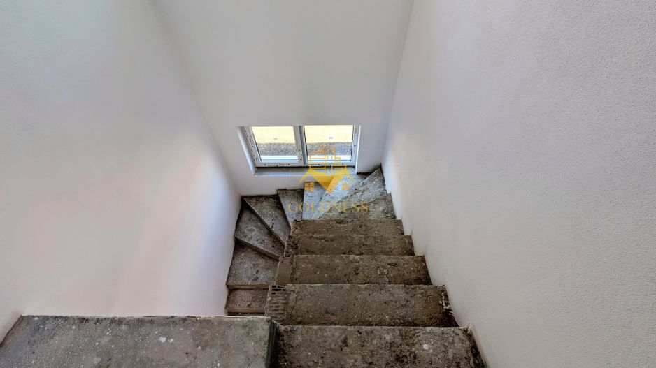 Vila, 4 Camere, Dezmir, Constructie Noua, 450 mp, 4 Bai, 2 Parcari - Poză 11