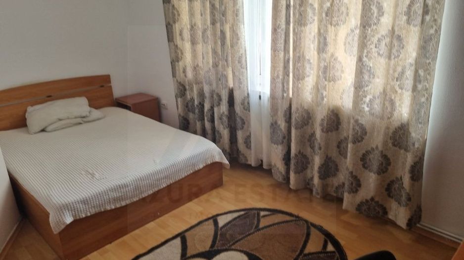 Apartament 2 camere 54 mp utili bucatarie inchisa etaj 3 zona Terezian - Poză 2