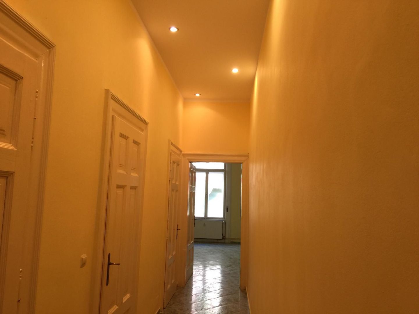 Spatiu birouri ultracentral-zona pietonala - Poză 11