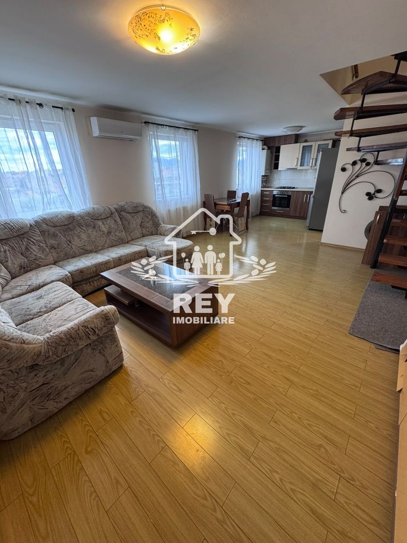 Inchiriez apartament 3 camere, spatios, central, et.5+mansarda - Poză 1