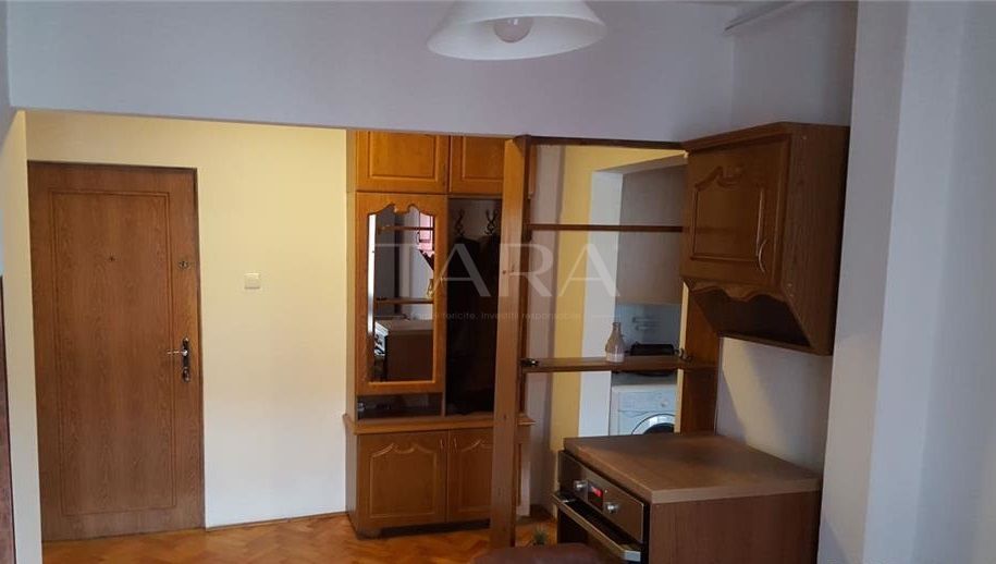 Apartament  2 camere decomandate, aproape de Teatrul Național. - Poză 5