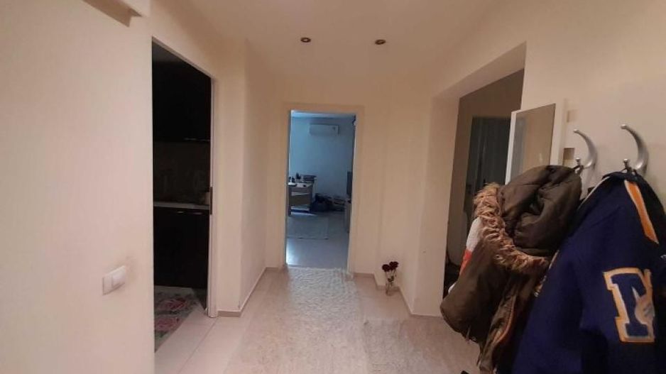 Vanzare Apartament 2 Camere intre Mall Vitan si Nerva Traian - Poză 2