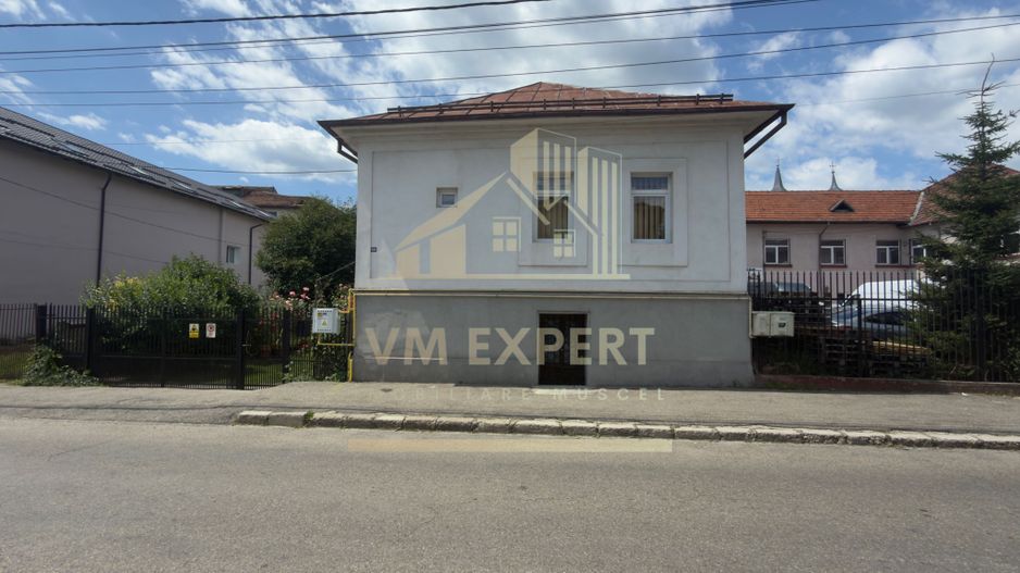 CASĂ 6 CAMERE TEREN 456 MP CENTRU CANPULUNG - Poză 3