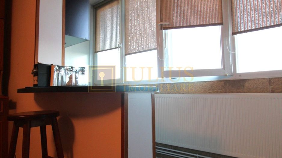 Apartament spatios, 3 camere, semidecomandat, Calea Buziasului - Poză 14