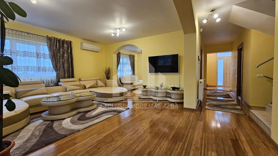 Casa individuala cu garaj, Alba-Micesti - Poză 2