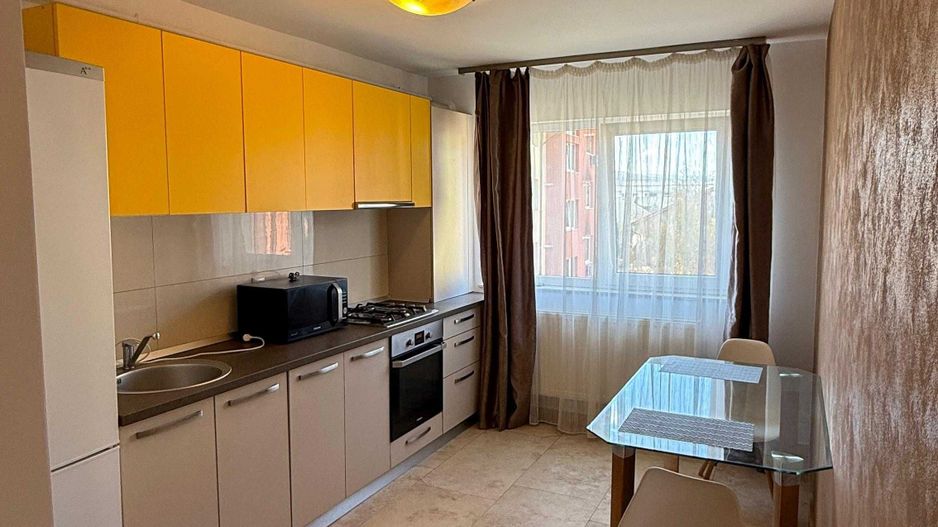 Apartament 2 camere decomandate, balcon, etaj intermediar, parcare - Poză 3
