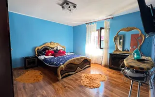 Două case în aceeași curte de vanzare - Poză 12