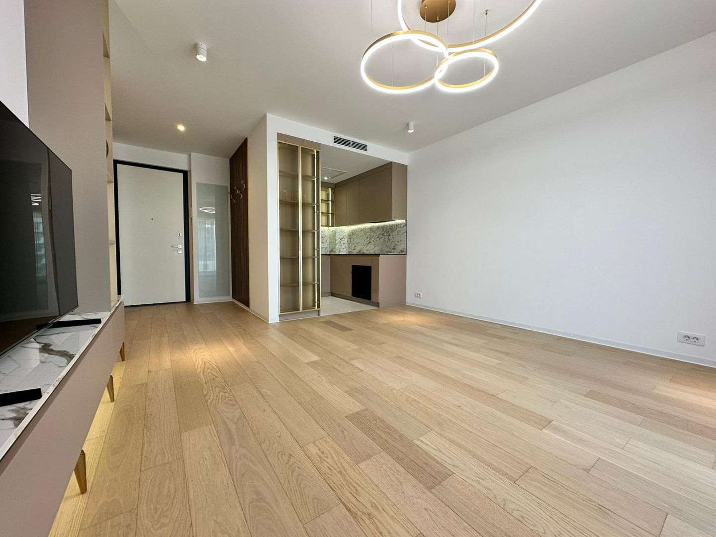 Apartament cu 2 camere - Poză 3