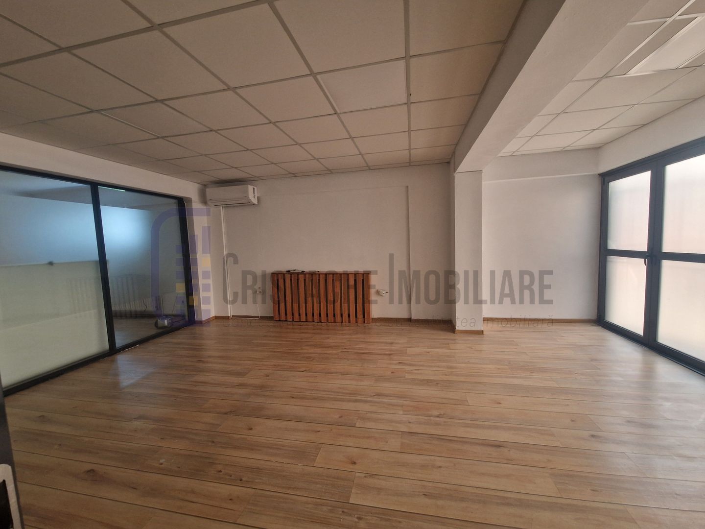 Vila P+3, suprafata utila 345 mp, aflata la 10 min. de P-ta Victoriei - Poză 2