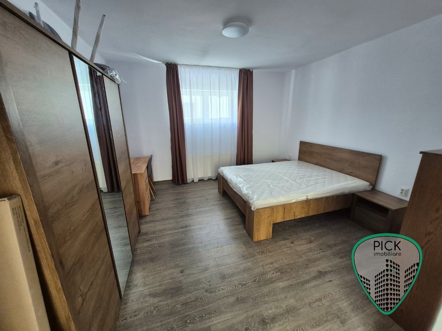 P 4244 - Apartamente de închiriat Zona 7 Noiembrie - Poză 1