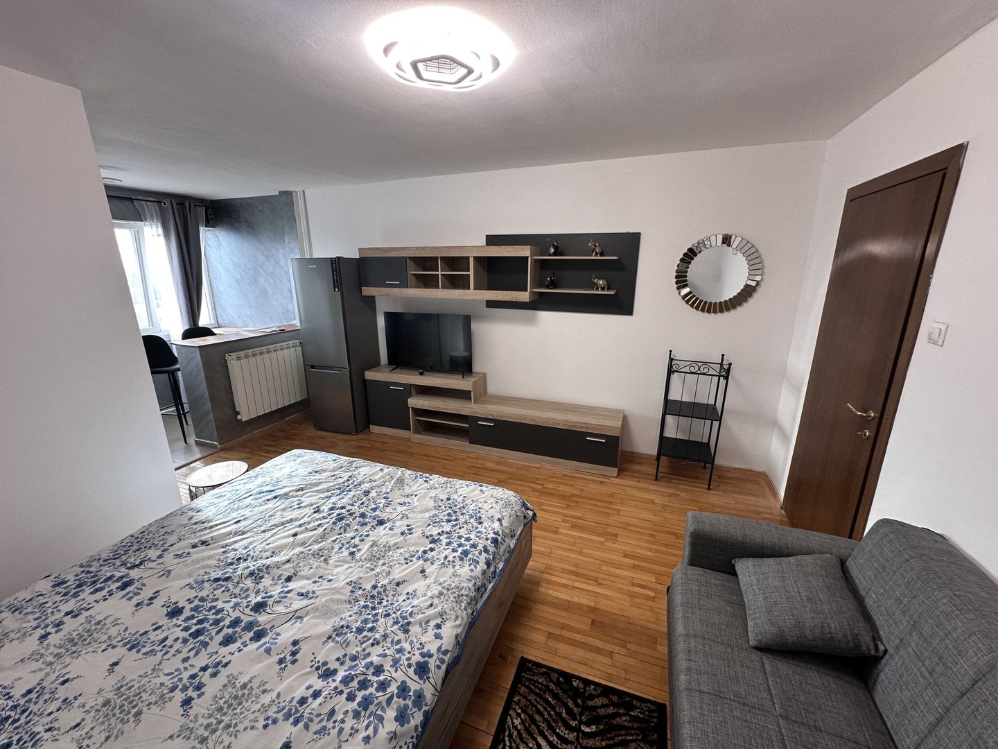 Garsoniera LUX de inchiriat Berceni/Brancoveanu metrou - Poză 3