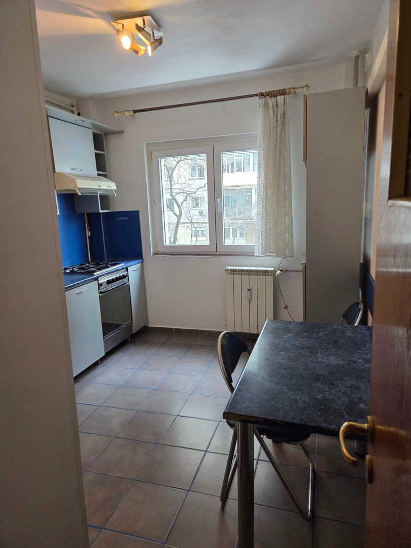 Vand apartament 3 camere decomandat Militari - Poză 3
