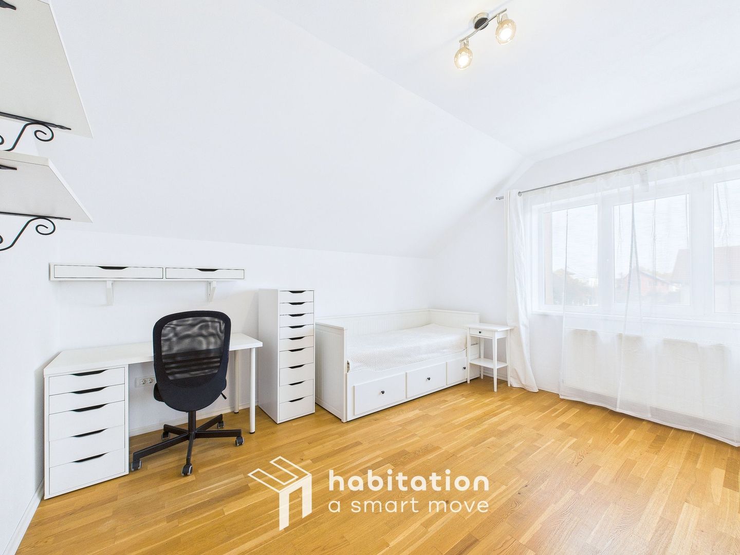 Casă individuală  în Dumbrăvița – liniște, spațiu și lumină naturală - Poză 21