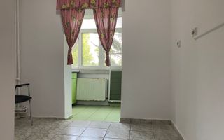 Micro 3, etajul 1! Vanzare apartament cu 3 camere, decomandat - Poză 8