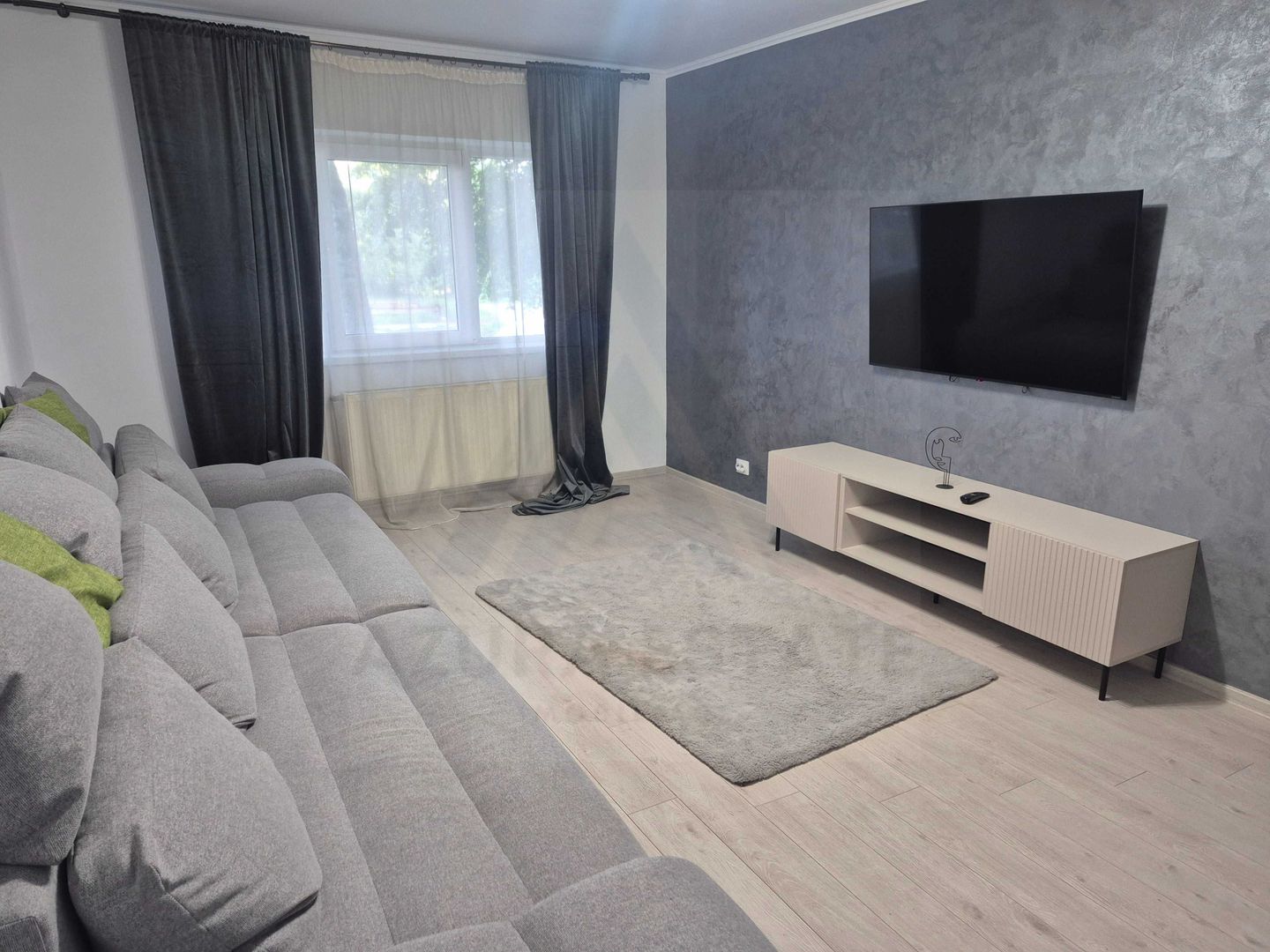 Apartament modern 2 camere parter 60 mp utili zona Vasile Aaron - Poză 1