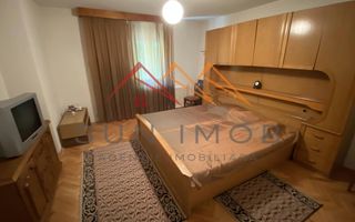 Vila de vanzare, teren 3100 mp, 7 camere, 6 grupuri sanitare, 3 CT, an 1997 - Poză 27