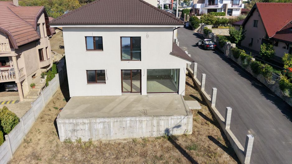 Vila lux Dealuri Oradea 3 dormitoare 3 bai - Poză 2