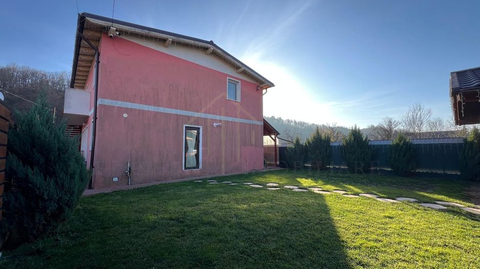 Casa de vanzare in Onesti - Poză 25