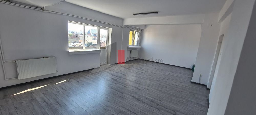 Spatiu Birouri/Romana - Poză 3