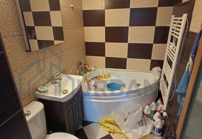 Vand apartament DECOMANDAT in zona Zimbru, cum mergi spre Dacia - Poză 4