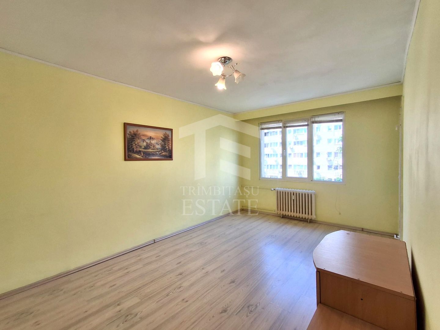Apartament 3 camere decomandat | Locație excelentă | Bd. Chișinău 21 - Poză 3