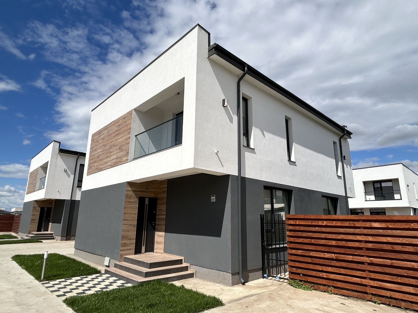 Vila individuala 4 camere | Tunari | Sistem Energetic Centralizat - Poză 2