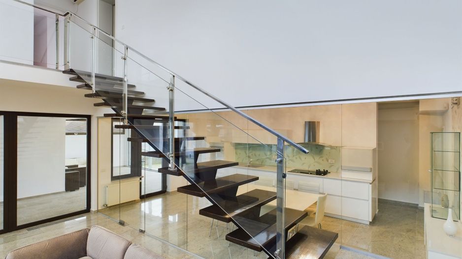 Vilă de lux cu două locuințe, în Dumbrăvița – Locație Excelentă! - Poză 10