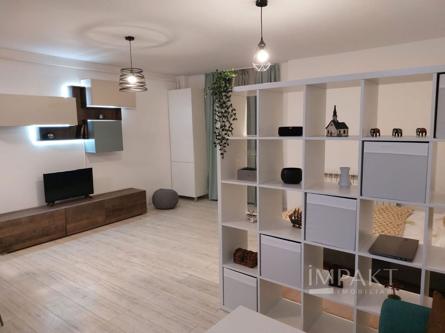 Apartament tip studio ready to move in Andrei Muresanu sud - Poză 2