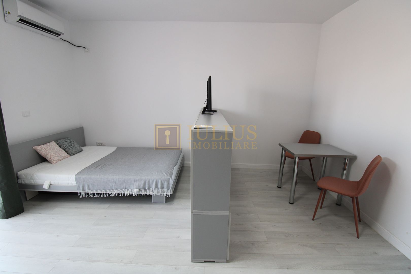 Studio de inchiriat in zona de sud a orasului; la prima inchiriere ! - Poză 1