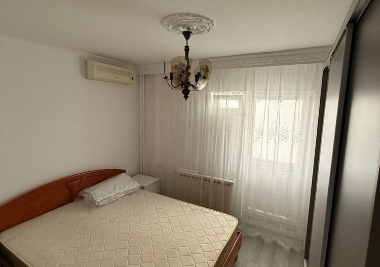 Închiriez Apartament cu 3 camere decomandat, parcare inclusă, metrou Dristor 🚗 - Poză 3