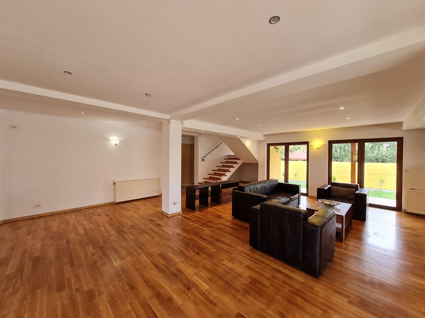 Super oferta!!!Vila spațioasă în Ghiroda! - Poză 13