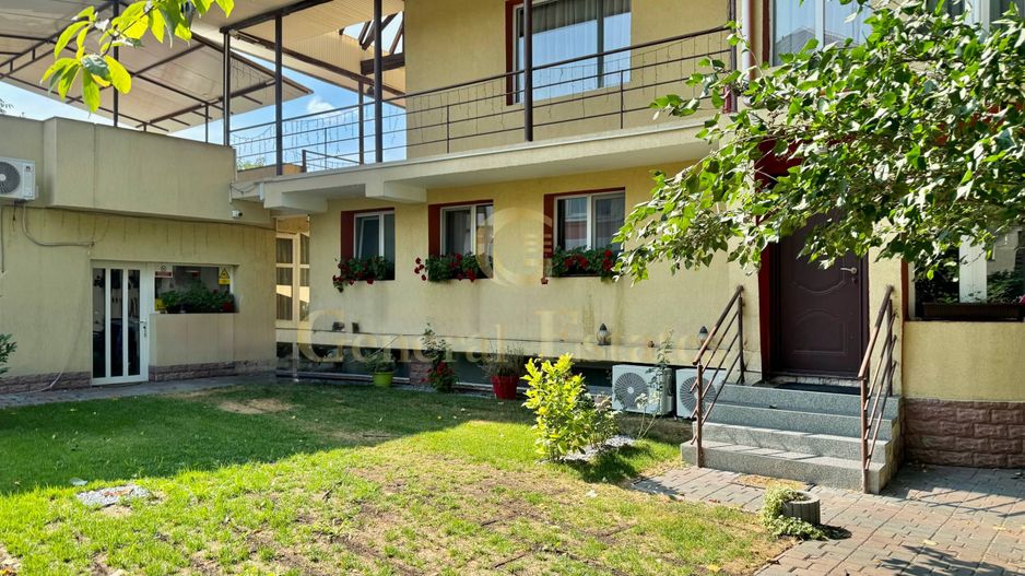 Vânzare Afacere Activa - Hotel - 4 Nivele 750 mp - Poză 1