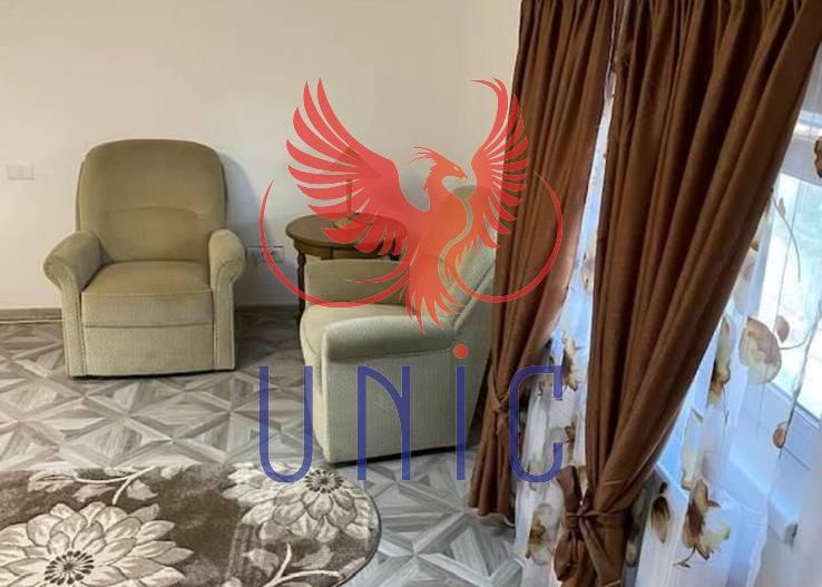 Casa cu 4 camere, zona 1 Mai! - Poză 1