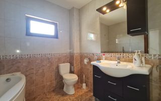 Vila impozanta in zona linistita la 15 minute de capitala! - Poză 30