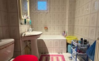 Apartament 4 Camere de vânzare în Onești - Poză 9