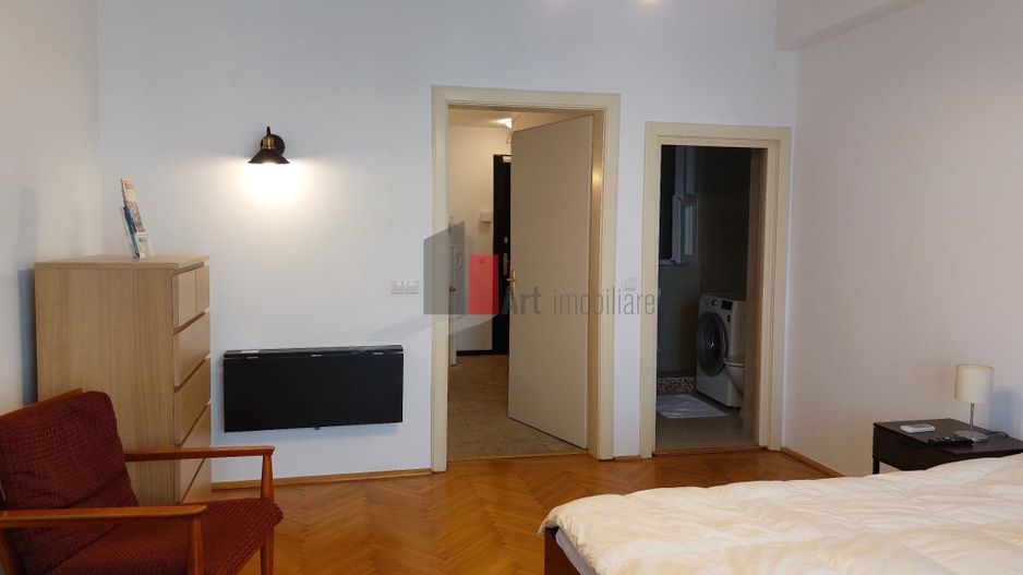 Garsoniera "VALENTA",  vedere "SPLENDIDA"  Piata Universitatii - Poză 10