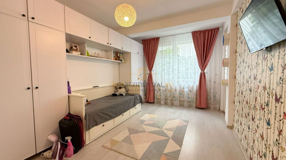 Vila insiruita mobilata si utilata / 4 camere/ 3 Bai / Curte proprie - Poză 12