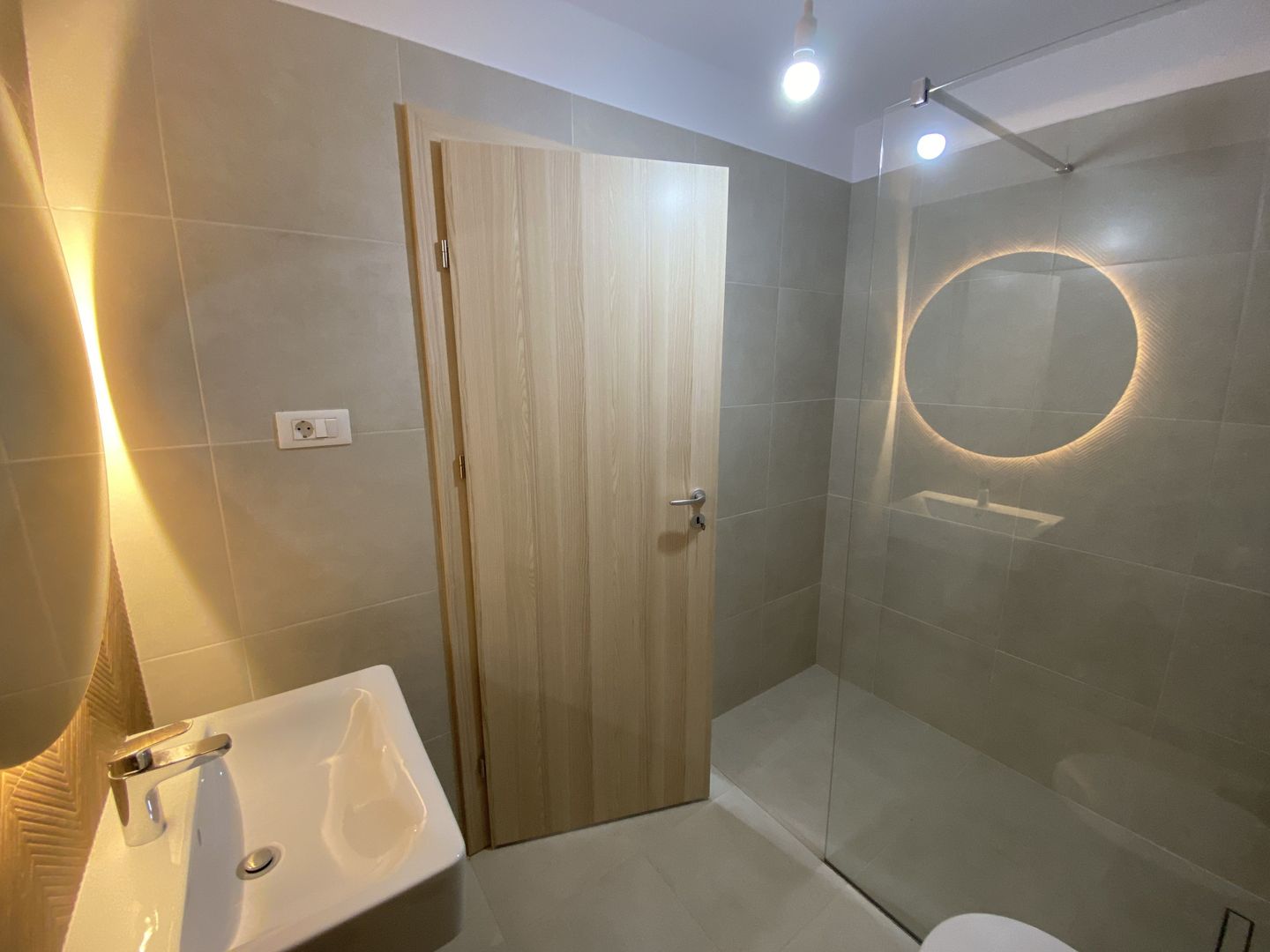 Spațiu comercial / Birouri de închiriat în Urban Plaza | Predare imediată - Poză 15