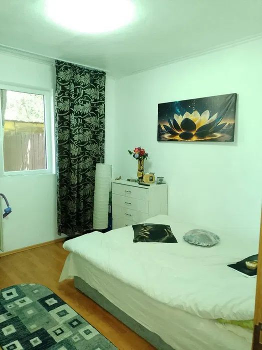 Apartament 2 camere,parter,curte,mobilat/utilat  Eroii Revolutiei - Poză 1