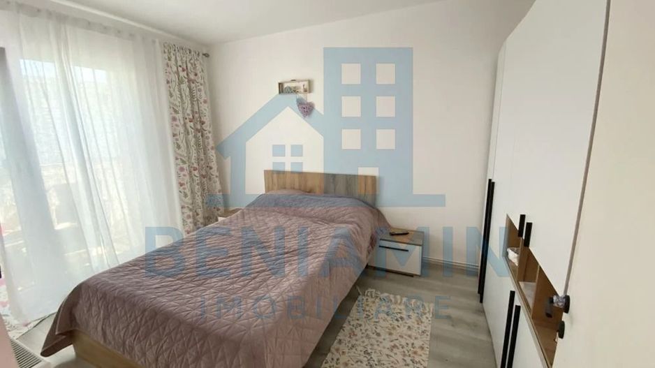 Apartament 3 camere Decomandate-Florilor-Etaj 3-Suprafata 74mp-Liber - Poză 3