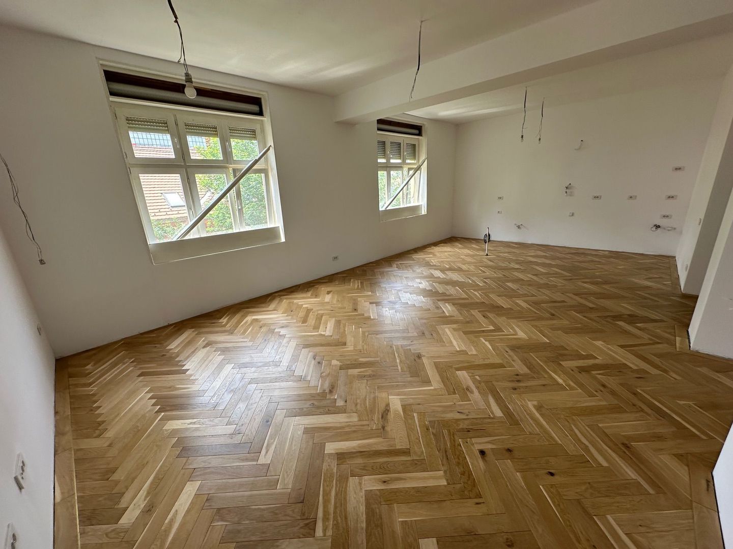 Apartament renovat în clădire istorică - are garaj - Poză 20